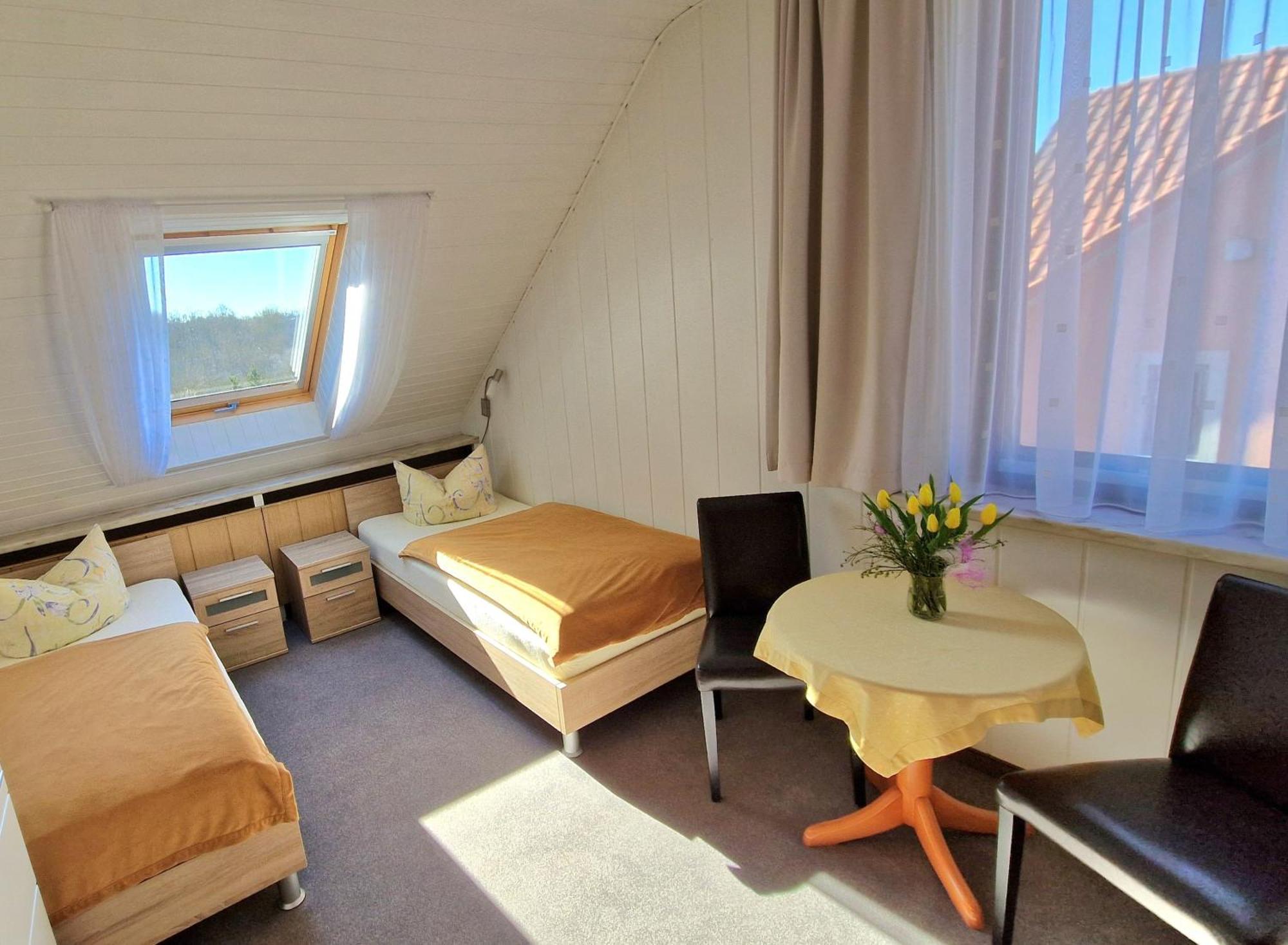 Pension Am Kirschberg Weimar  Luaran gambar